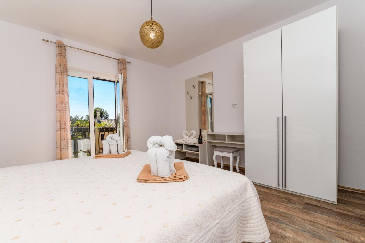 Apartman Paradiso Martinšćica エクステリア 写真