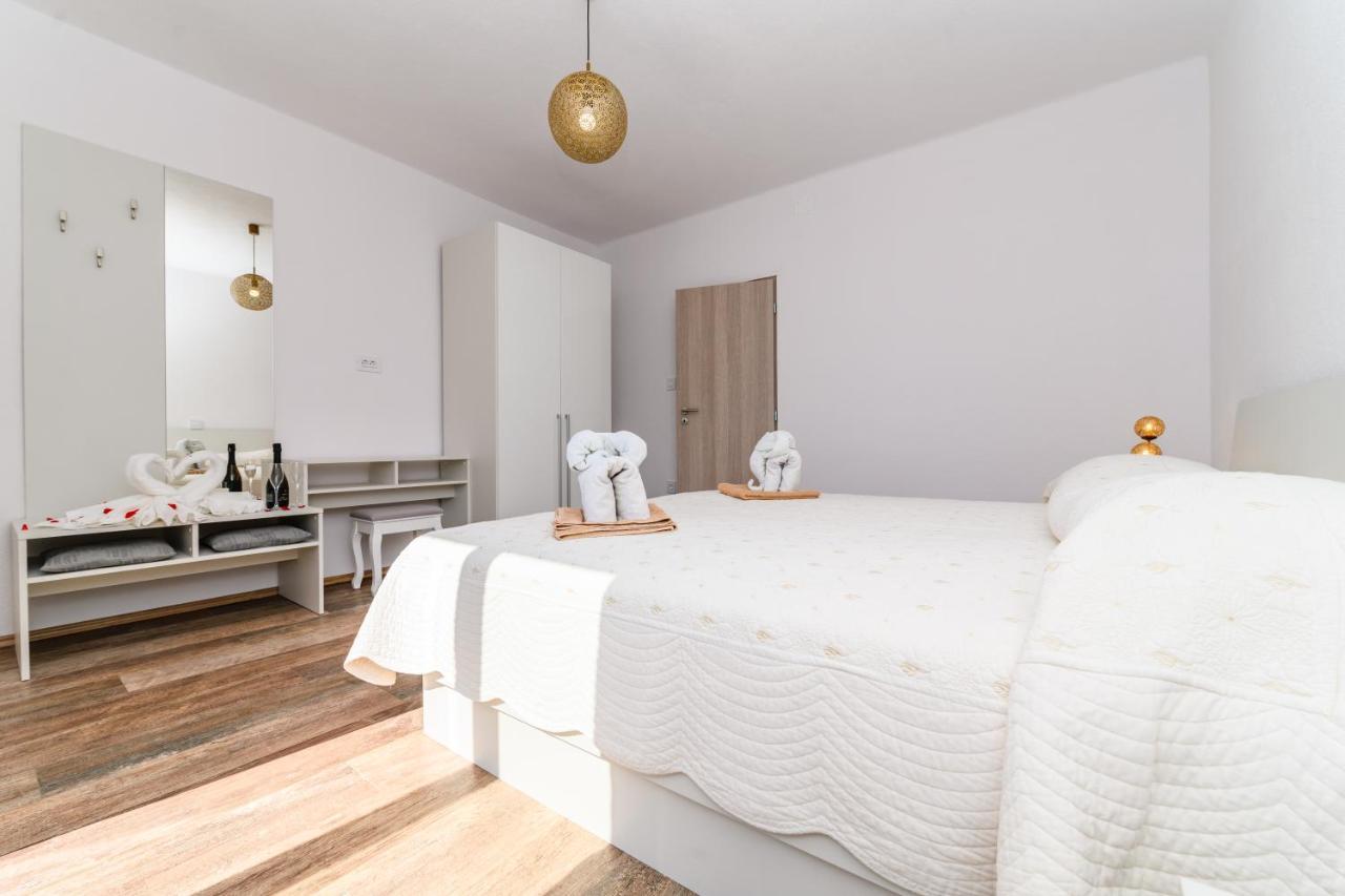 Apartman Paradiso Martinšćica エクステリア 写真